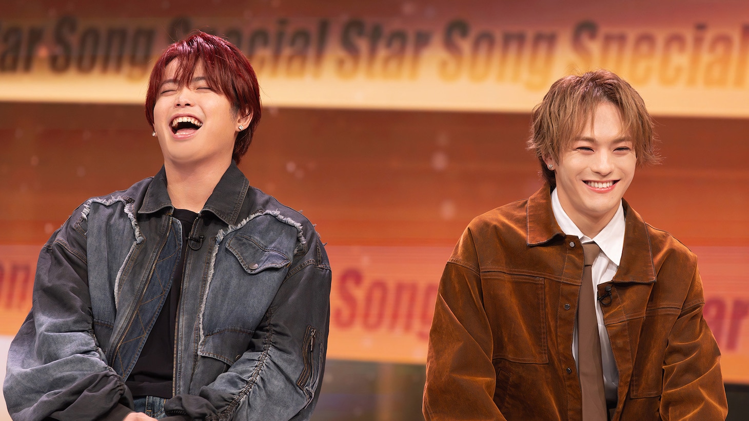 左から吉澤閑也（Travis Japan）、松倉海斗（Travis Japan）。©Storm Labels Inc.