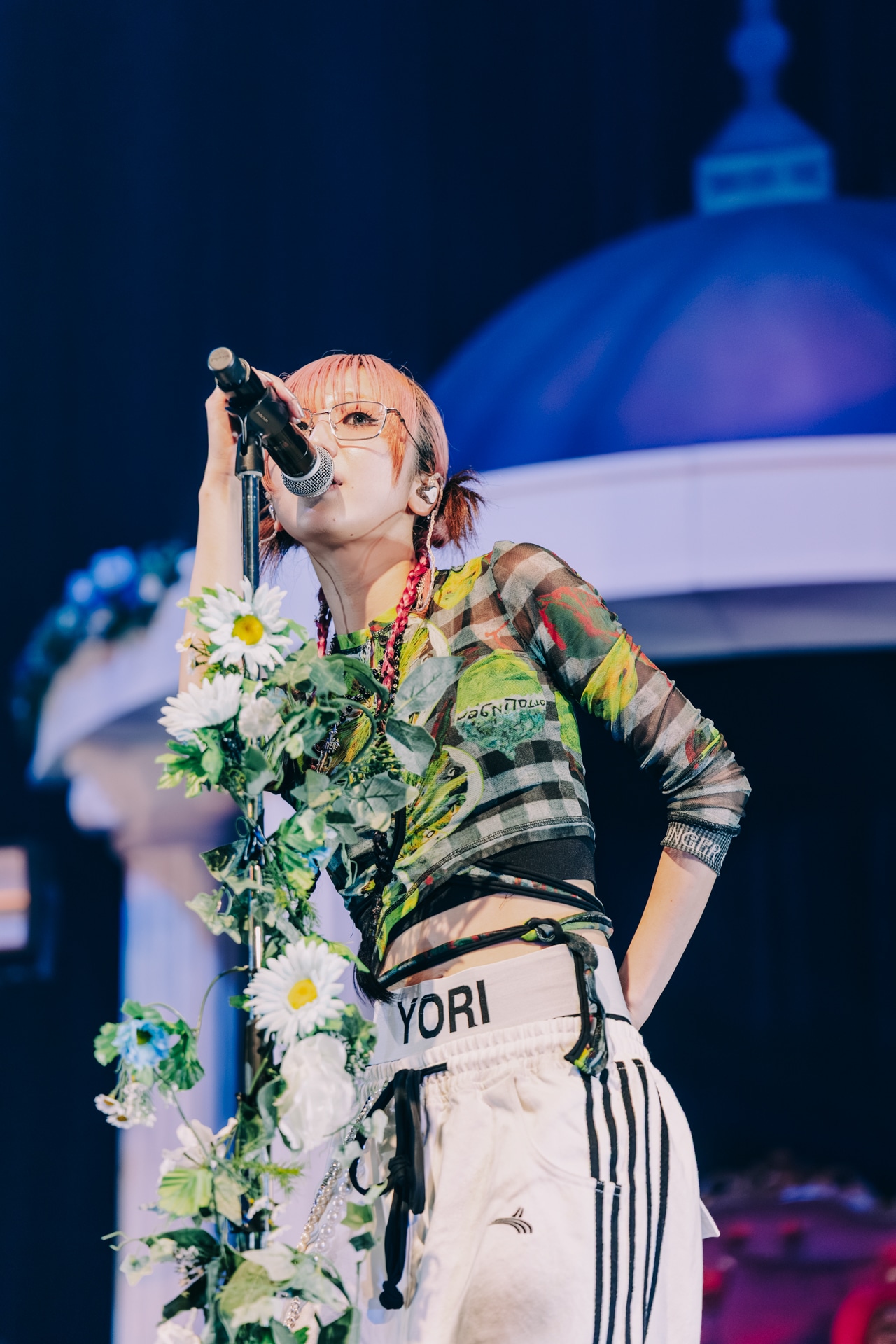 Asakura（Vo, G）（Photo by Ray Otabe）