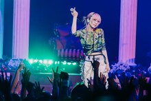 Asakura（Vo, G）（Photo by Ray Otabe）