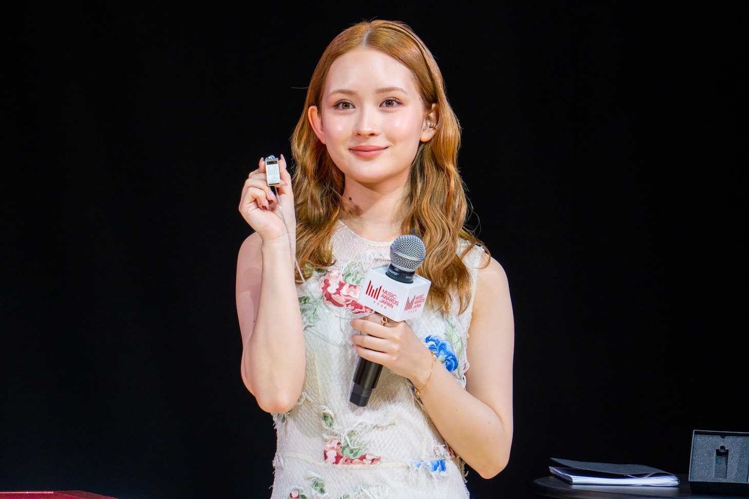 「『MUSIC AWARDS JAPAN 2026』ノミネート作品発表会」より畑芽育。