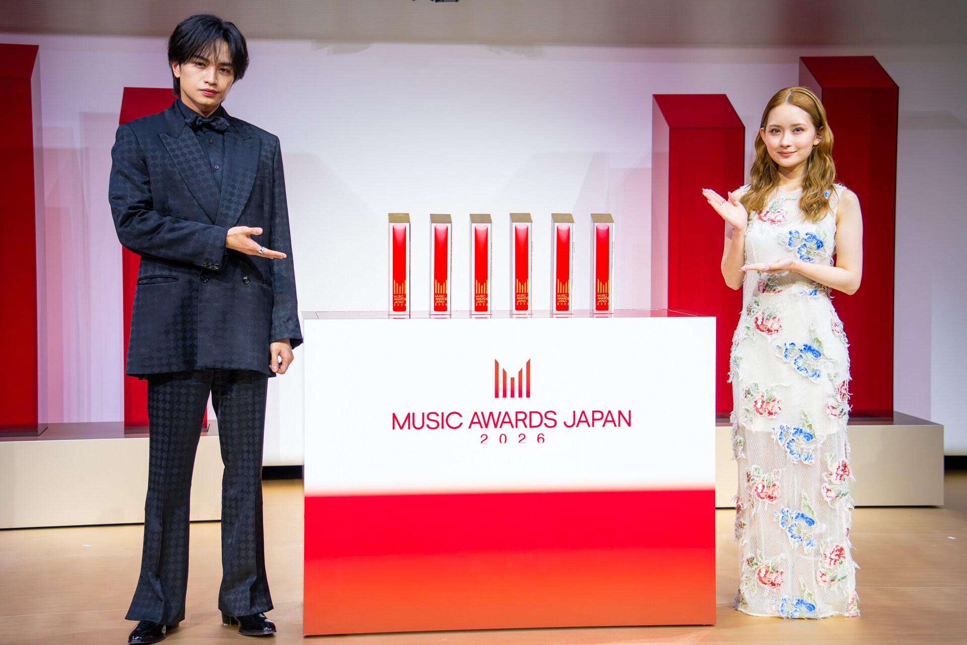 中島健人と畑芽育が日本の音楽を世界にアピール、「MUSIC AWARDS JAPAN