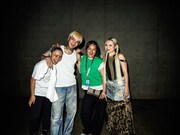 左からLiLi、LEX、カズミさん、LANA。