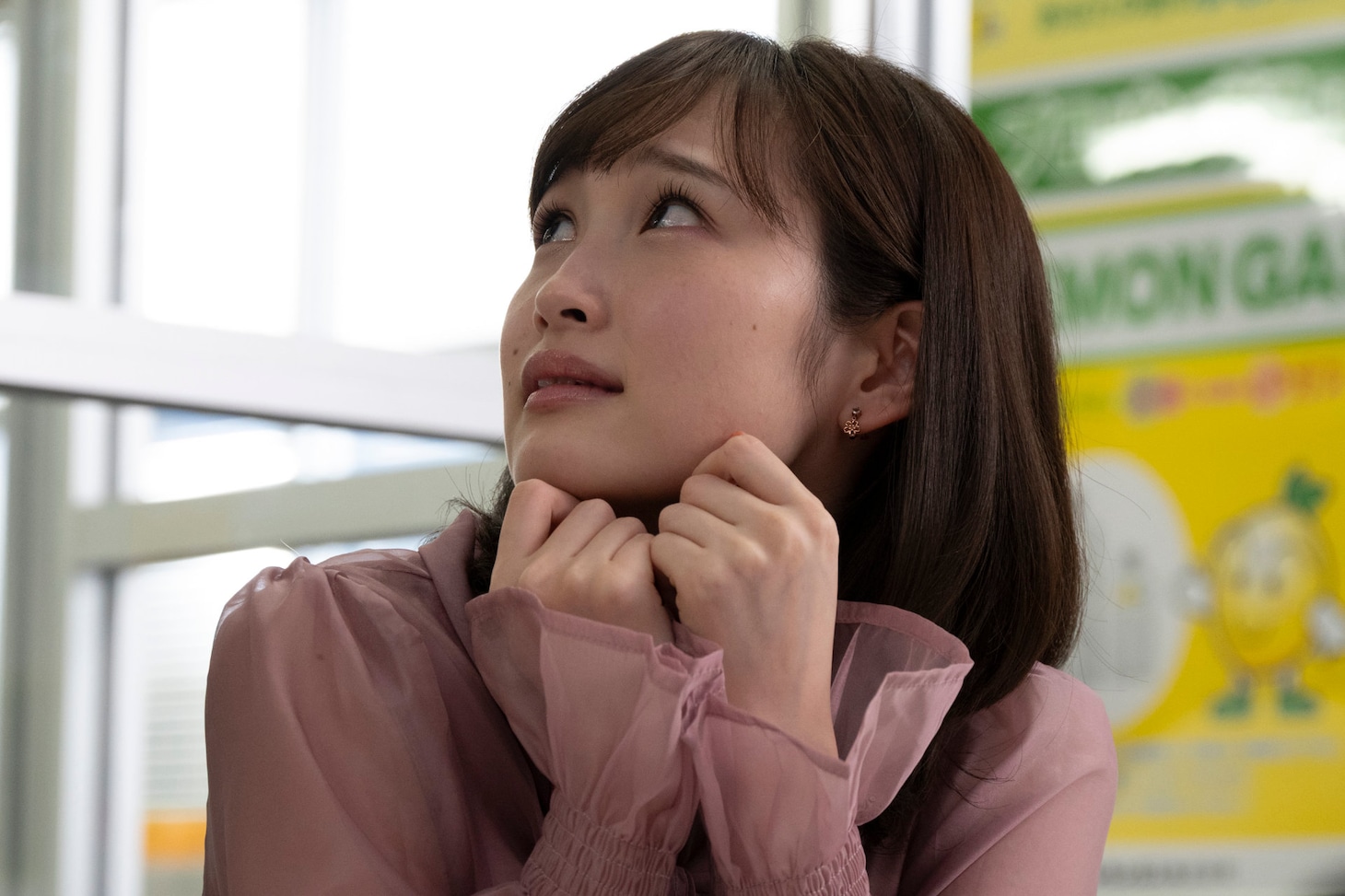 「あざとかわいいワタシが優勝」第6話より、蒼井陽奈演じる木之本紗綾。