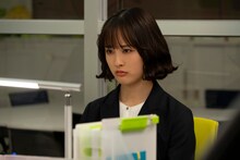 「あざとかわいいワタシが優勝」第6話より、大友花恋演じる松嶋琴音。