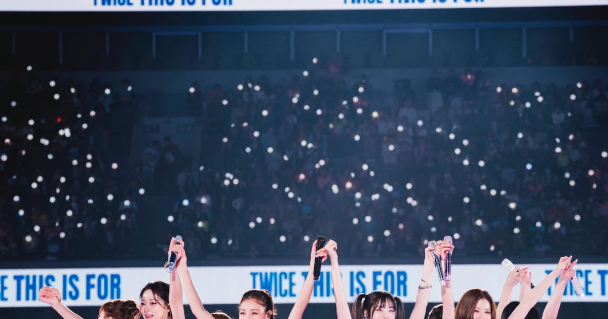 TWICE初の国立競技場公演に24万人のONCE「これからもずっと一緒にいて」