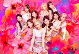 西野カナとNiziUのコラボビジュアル。