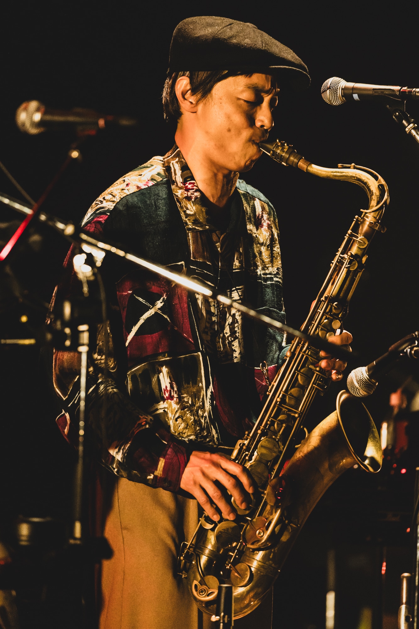 武嶋聡（T.Sax, S.Sax, Flute, Clarinet）（撮影：仁礼博）