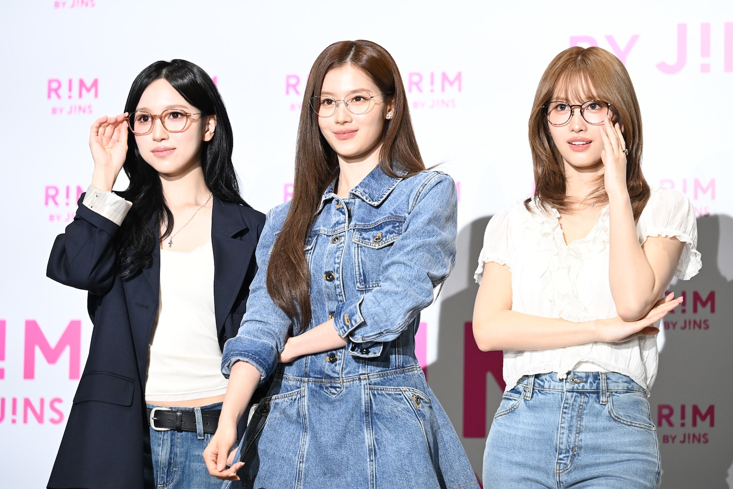 「RIM loves MISAMO POP-UP STORE」ローンチイベントより。左からMISAMOのミナ、サナ、モモ。