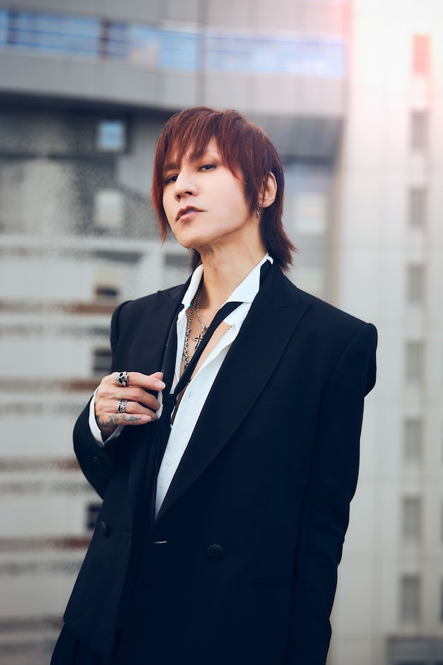 SUGIZO