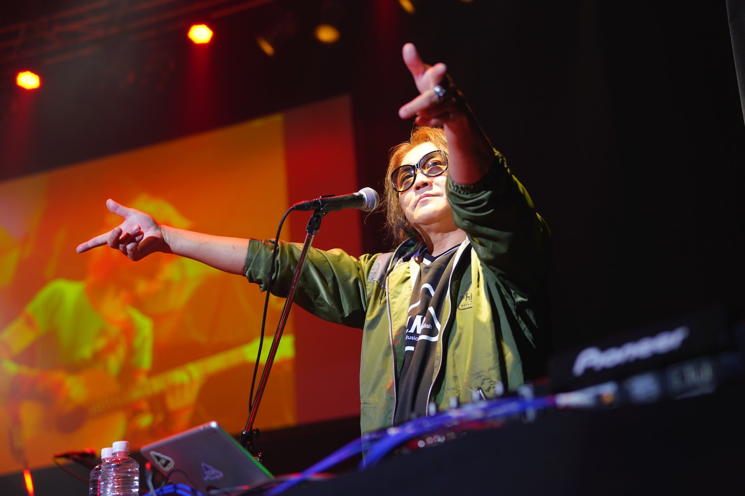 DJ-INA