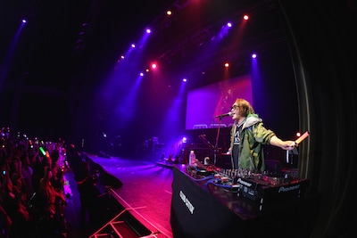 DJ-INA