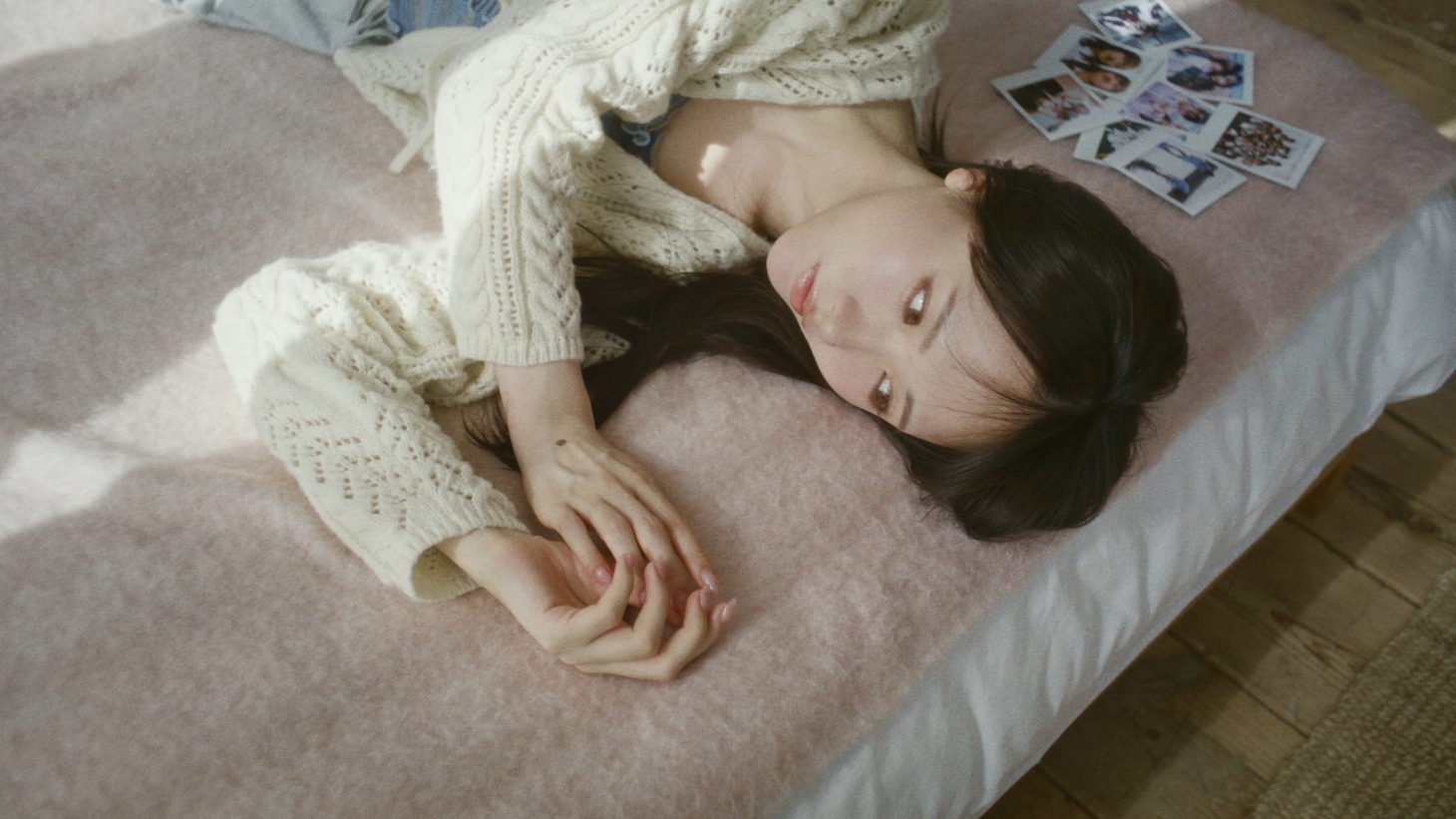 「未来へ続く者よ」ミュージックビデオより。