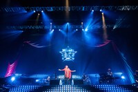 「渡辺美里 ULTRA POP スペシャル ～じゃじゃ馬40th～」の様子。（撮影：森島興一）