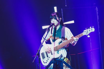 朱李（B）（撮影：冨田味我）