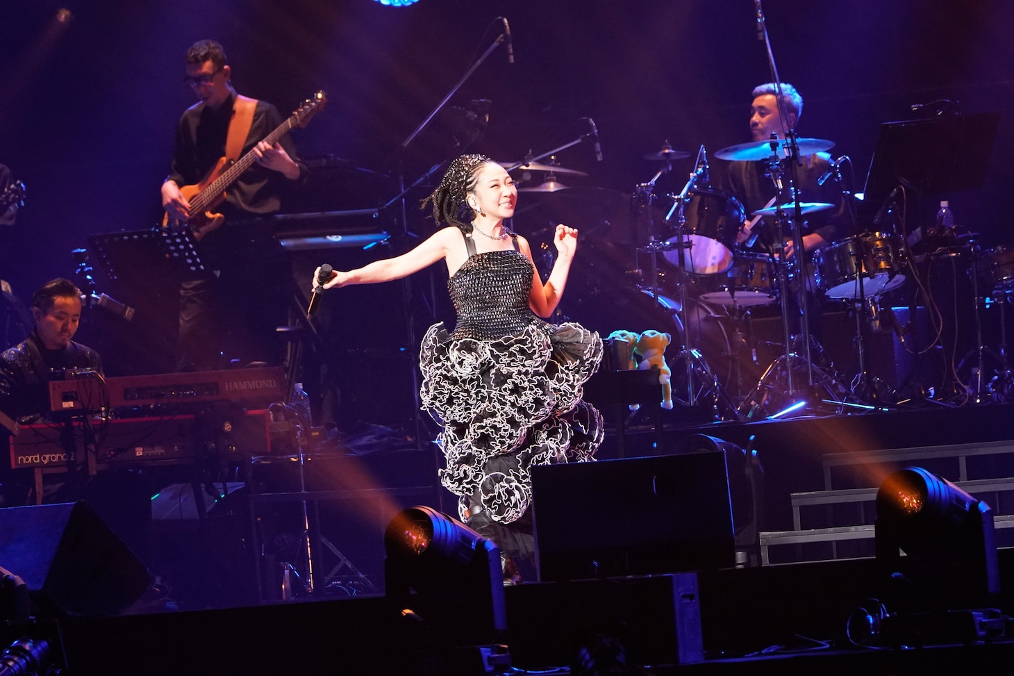 MISIA。「STARTS presents MISIA 星空のライヴXIII GRAND HORIZON」神奈川・Kアリーナ横浜公演より。