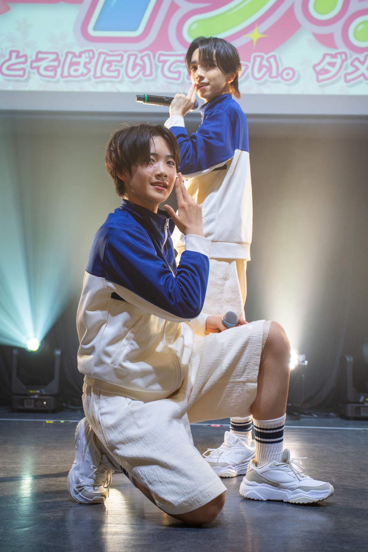 峯大凱と脇龍真によるデュオ・峯脇。