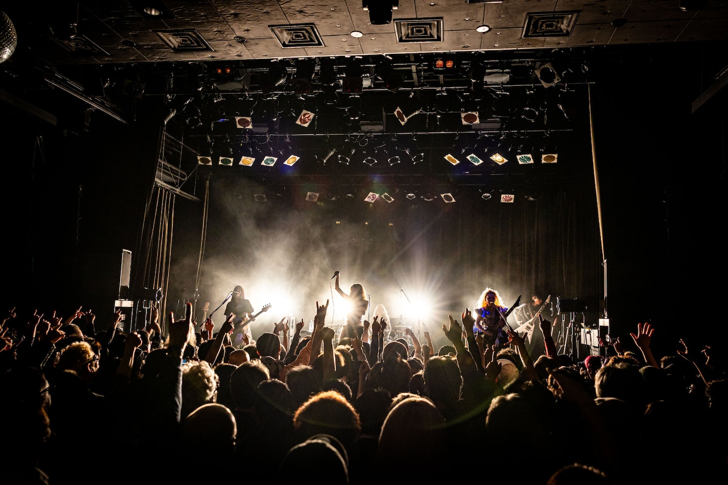 Zilqyのライブの様子（Photo by Hikaru）