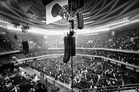「a flood of circle 20周年記念公演 “LIVE AT 日本武道館”」の様子。（撮影：新保勇樹）