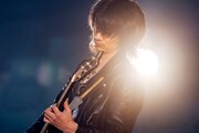 佐々木亮介（Vo, G）（Photo by Viola Kam [V'z Twinkle]）
