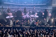 「a flood of circle 20周年記念公演 “LIVE AT 日本武道館”」の様子。（Photo by Viola Kam [V'z Twinkle]）