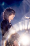 佐々木亮介（Vo, G）（Photo by Viola Kam [V'z Twinkle]）