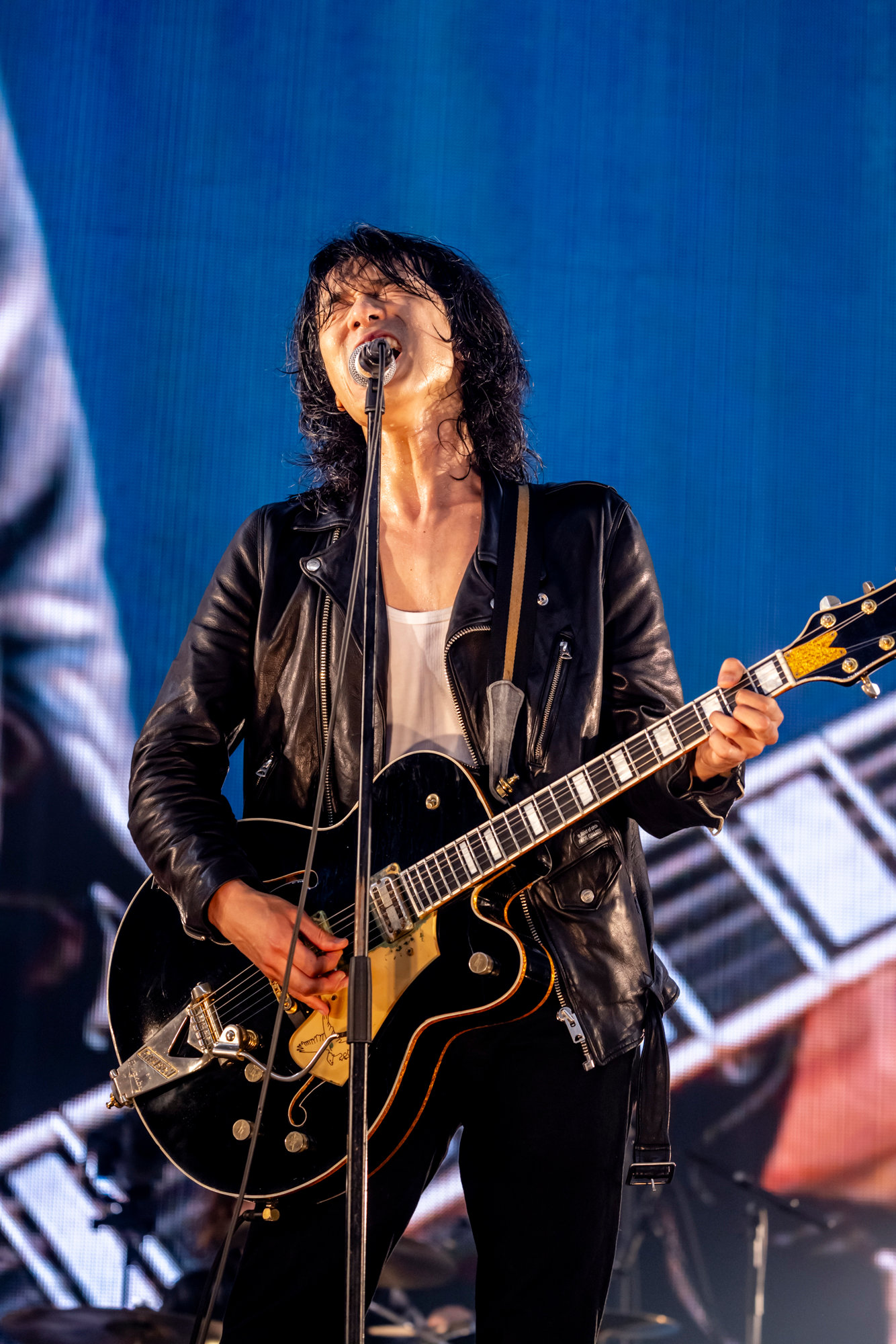 佐々木亮介（Vo, G）（Photo by Viola Kam [V'z Twinkle]）