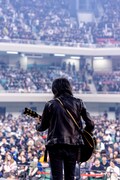 佐々木亮介（Vo, G）（Photo by Viola Kam [V'z Twinkle]）
