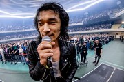 佐々木亮介（Vo, G）（Photo by Viola Kam [V'z Twinkle]）