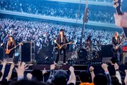 「a flood of circle 20周年記念公演 “LIVE AT 日本武道館”」の様子。（Photo by Viola Kam [V'z Twinkle]）