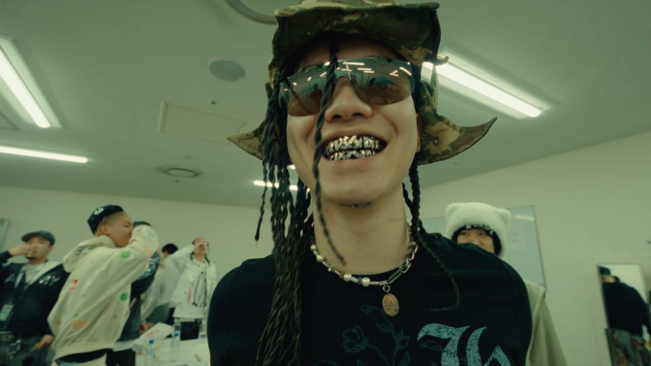 SICK ON PRAY & MIKADO「GASMASK」リリース、今夜ミュージックビデオ公開