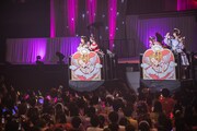トロッコでアリーナを移動するきゅるして。