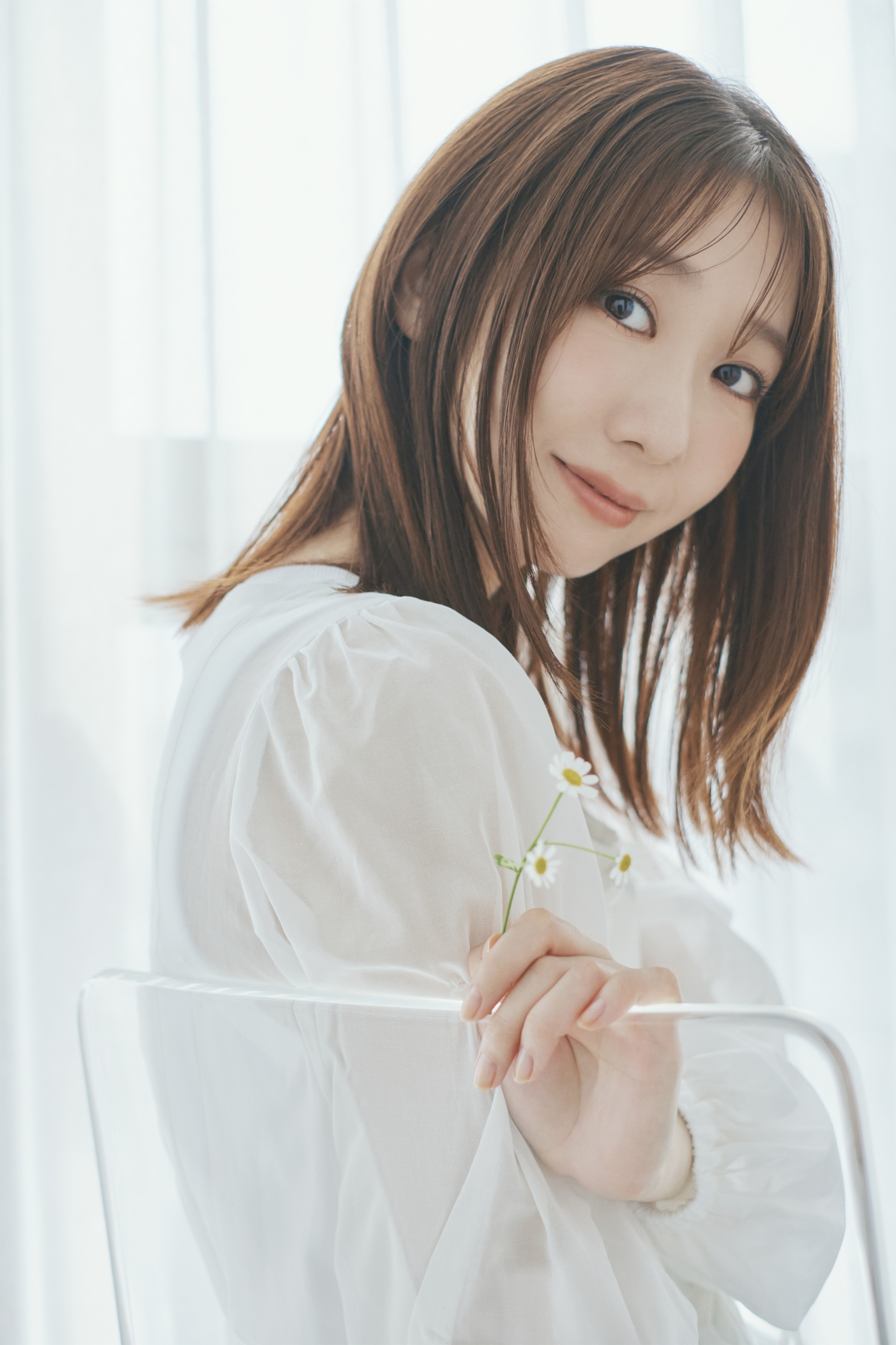 柏木由紀5年ぶりシングルに本人作詞曲を収録、“特別じゃない日のしあわせ”がジャケに