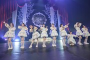 「初恋のこたえ。」を披露する高嶺のなでしこ。（撮影：林晋介）