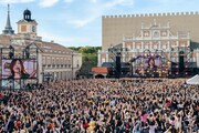「ヤバイTシャツ屋さん "Tank-top Festival 2026" in 志摩スペイン村 ONE-MAN SHOW」の様子。（Photo by MASANORI FUJIKAWA）