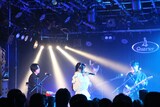 SWALLOW「わたしの宇宙 -陰-」の様子。