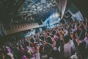 「PURPLE BUBBLE 結成2周年記念ワンマンライブ “Touch your Heart”」東京・Veats Shibuya公演の様子。（撮影：小野秀梧）@onoshuugo_photo（X / Instagram）