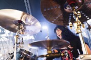 もりもりもと（Dr, Cho / ヤバイTシャツ屋さん）（Photo by Yukihide "JON..."Takimoto）