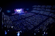 「After the Rain 10th Anniversary Tour ～ 春夏秋冬 ～」の様子。