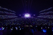 「After the Rain 10th Anniversary Tour ～ 春夏秋冬 ～」の様子。