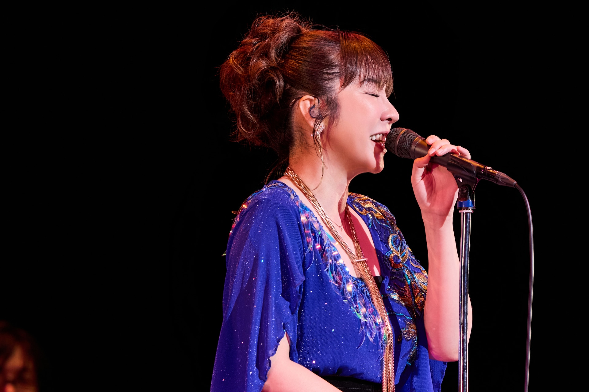 岡本真夜「30th Concert『singer-songwriter』」最終公演の様子