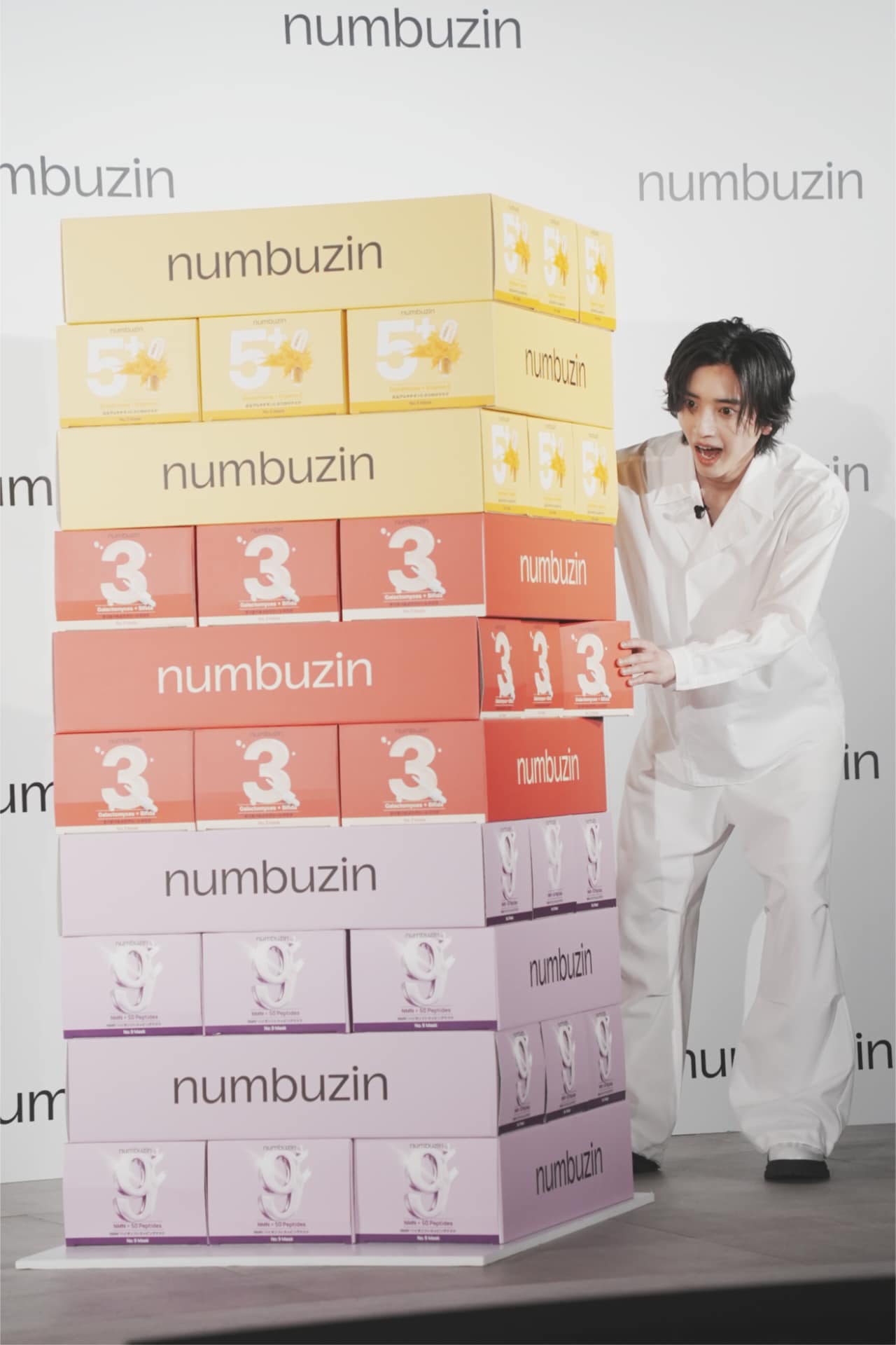 道枝駿佑は知っている「1列目の人も双眼鏡で毛穴を見ている」numbuzin新CM発表会で告白