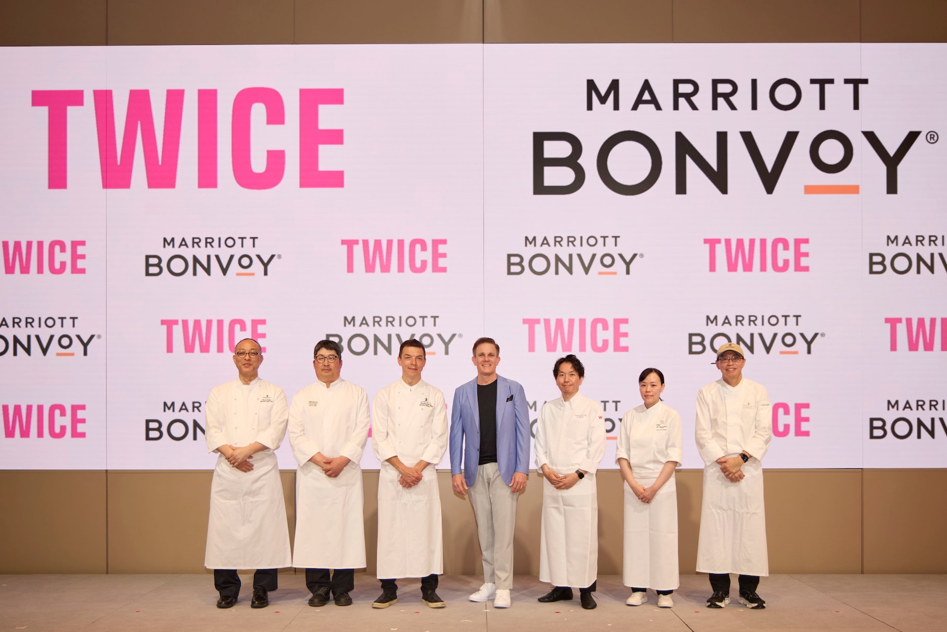 TWICE×マリオットがコラボ！全国6ホテルでアフタヌーンティー展開、W大阪には“コラボ客室”登場