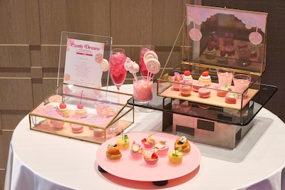 W大阪がTWICEとのコラボアフタヌーンティー「Candy Dream」で提供するメニュー。