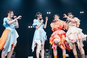 ステージ上で楽しくトークするukkaとえびちゅうの末っ子チーム。