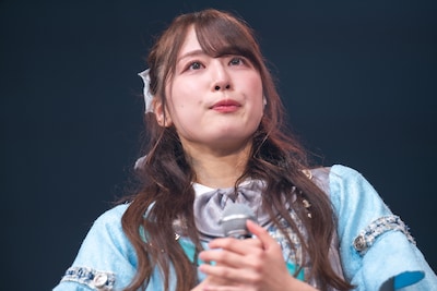 真山りかの言葉に涙を流す茜空（ukka）。