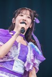 ukkaにメッセージを送る真山りか（私立恵比寿中学）。