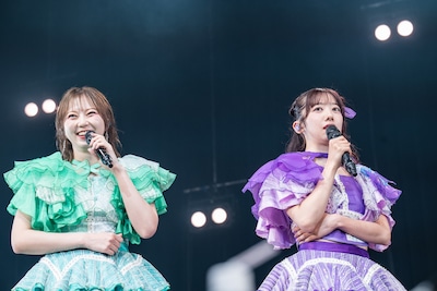 えびちゅう年長チームの安本彩花（左）と真山りか（右）。