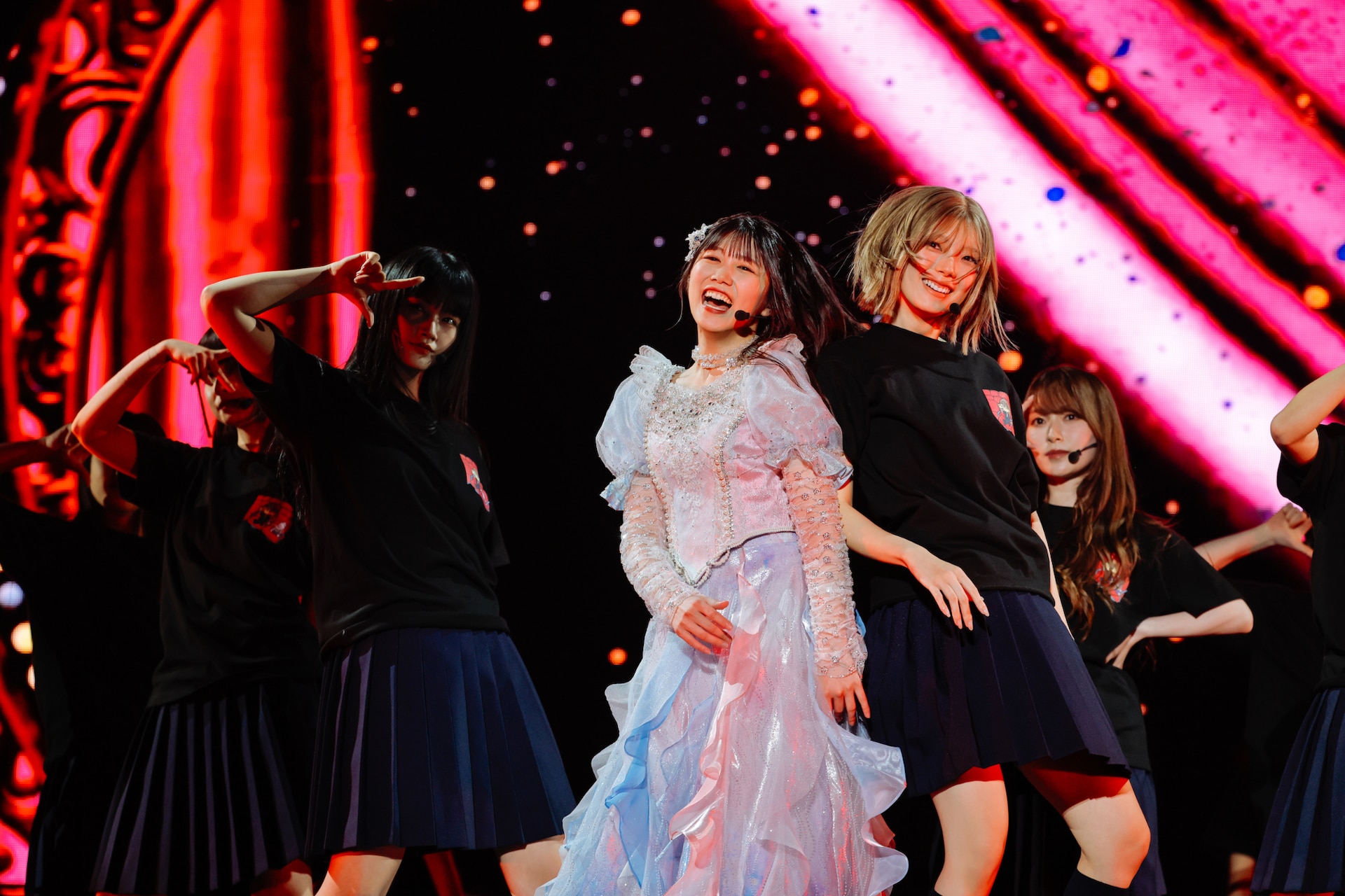 武元唯衣は生まれ変わっても櫻坂46になりたい、ドレス姿でパワフルに