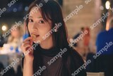 金川紗耶（乃木坂46）1st写真集「好きのグラデーション」特典のポストカード。（ブックファースト）（撮影：三宮幹史）