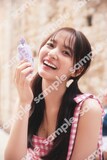 金川紗耶（乃木坂46）1st写真集「好きのグラデーション」通常版特典の折り目なしB3ポスター。（セブンネット）（撮影：三宮幹史）